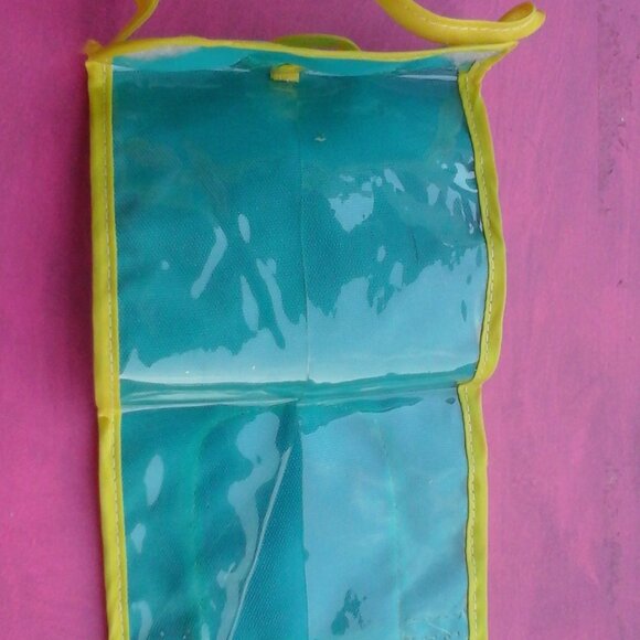 Barbie doll size green & pink luggage bags 80s - Picture 6 of 6